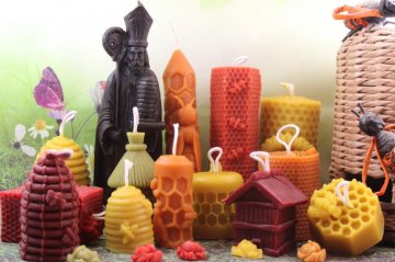 Svíčky ze včelího vosku - včelí tématika - Barva - oranžové