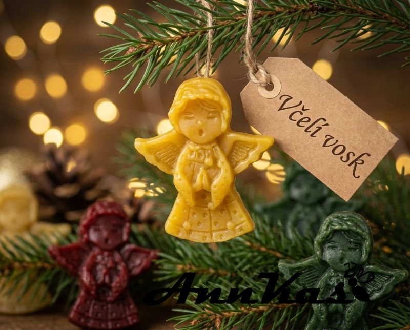 Ozdoba ze včelího vosku anděl staročeský modlící