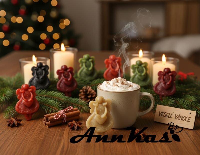 Ozdoba ze včelího vosku andělka srdce 2