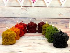 Svíčka ze včelího vosku dortík kytky