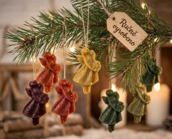 Ozdoba ze včelího vosku andělka kopretina 2