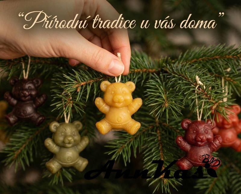 Ozdoba ze včelího vosku medvídek - Barva: tmavě červené