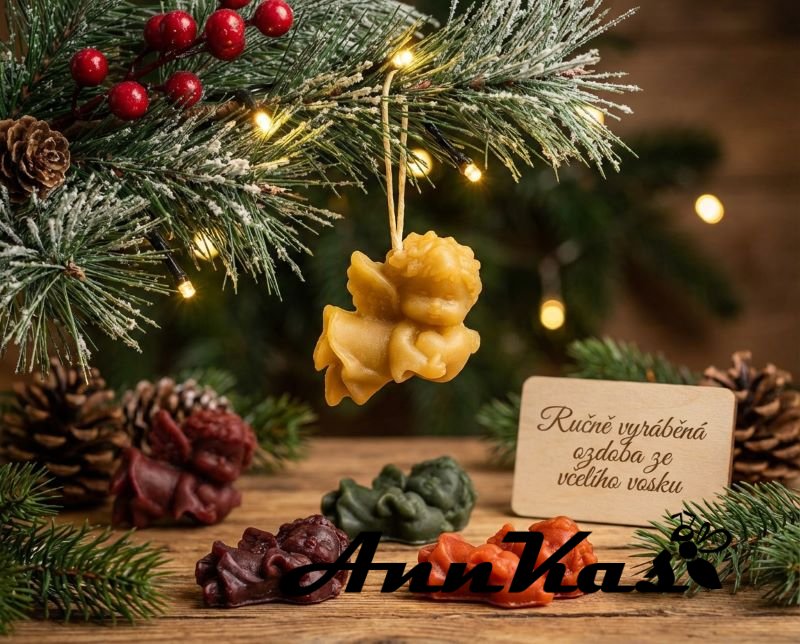 Ozdoba ze včelího vosku anděl letící srdce