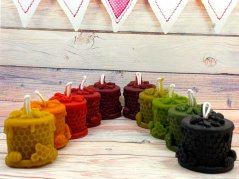 Svíčka ze včelího vosku dortík plástev