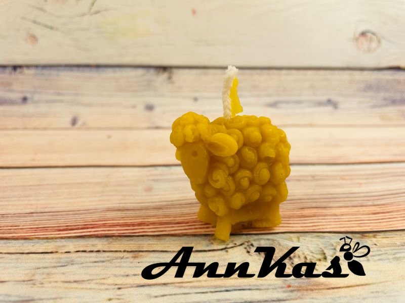 Svíčka ze včelího vosku ovce malá