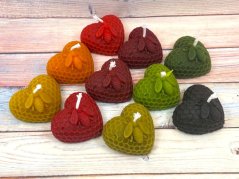 Svíčka ze včelího vosku srdce plástev