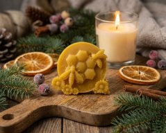 Ozdoba ze včelího vosku plást včely